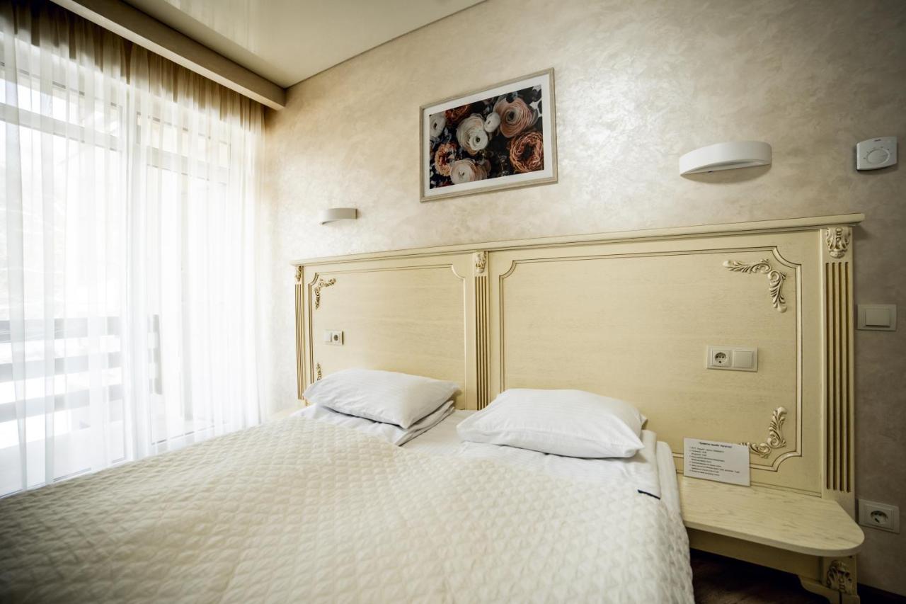 Августин Hotel Solochyn Exterior photo