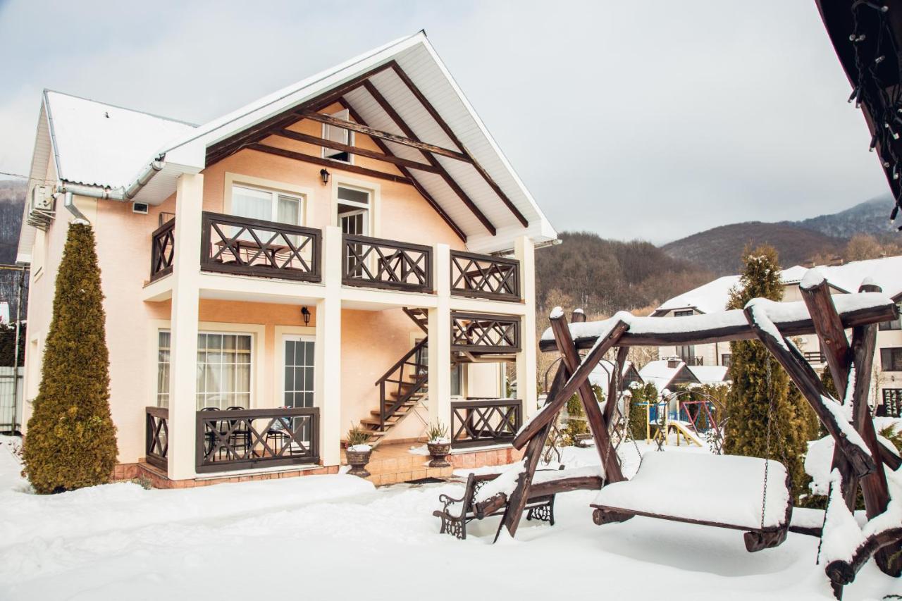 Августин Hotel Solochyn Exterior photo